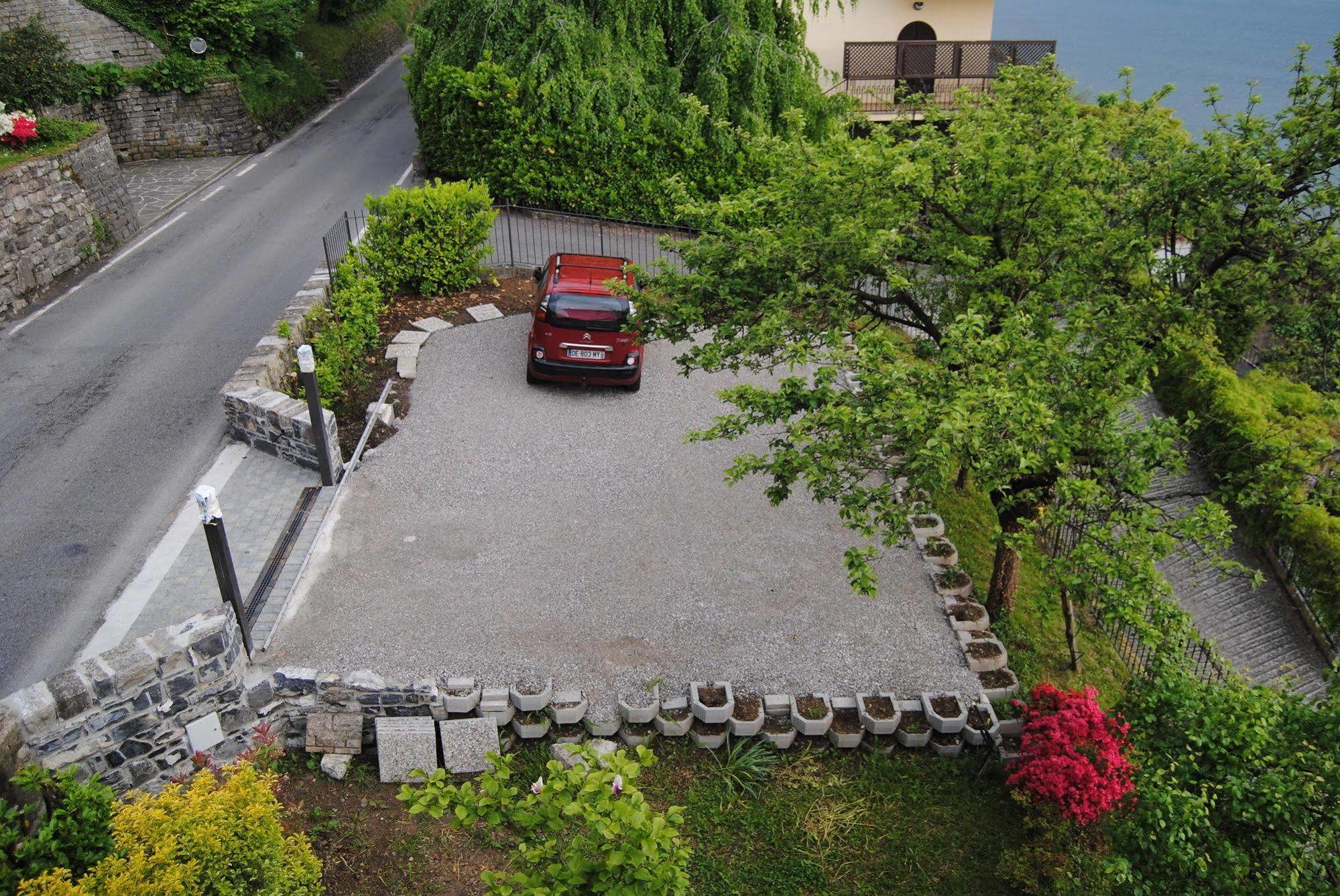B&B Sosta Sul Lago Lezzeno Bagian luar foto