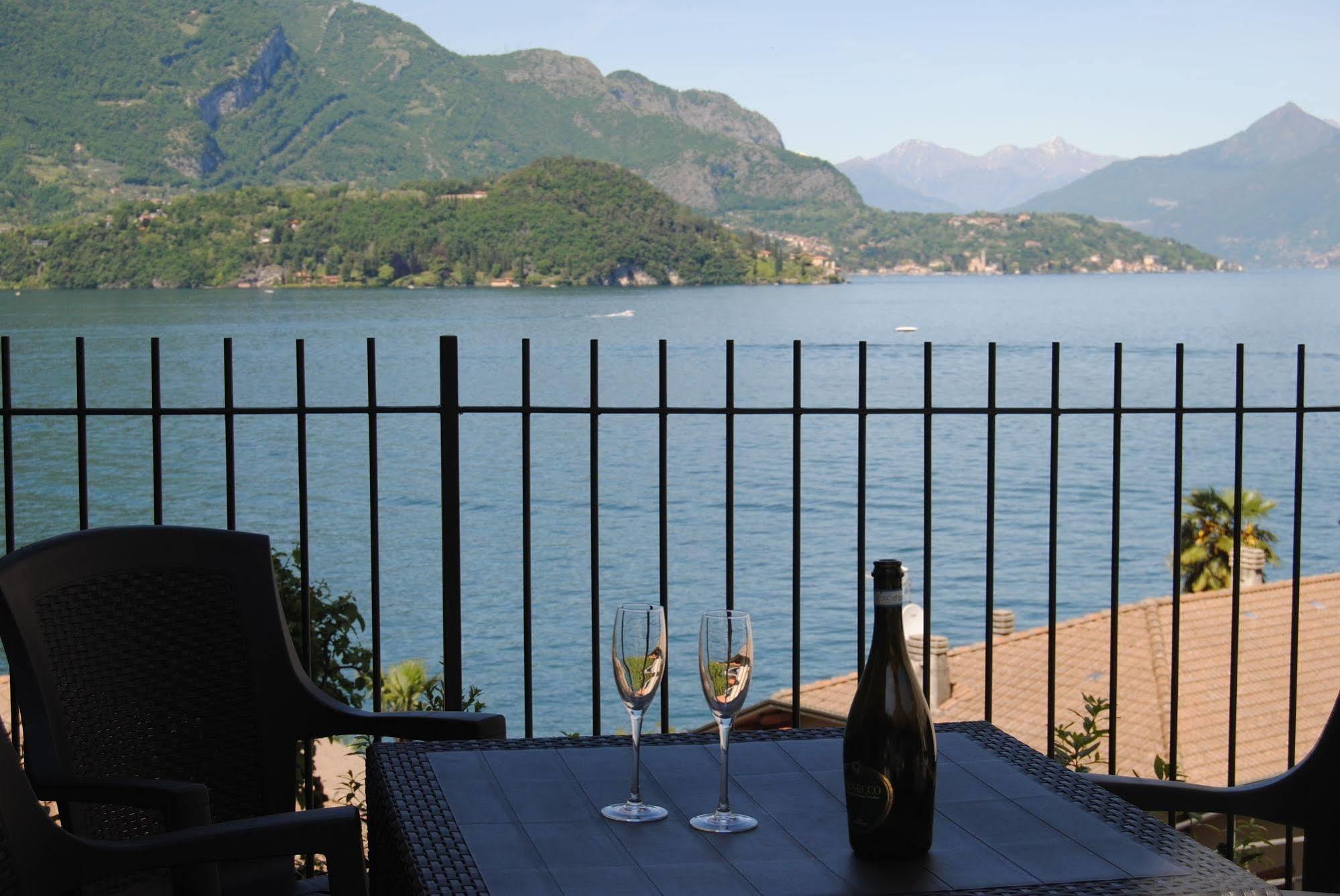 B&B Sosta Sul Lago Lezzeno Bagian luar foto